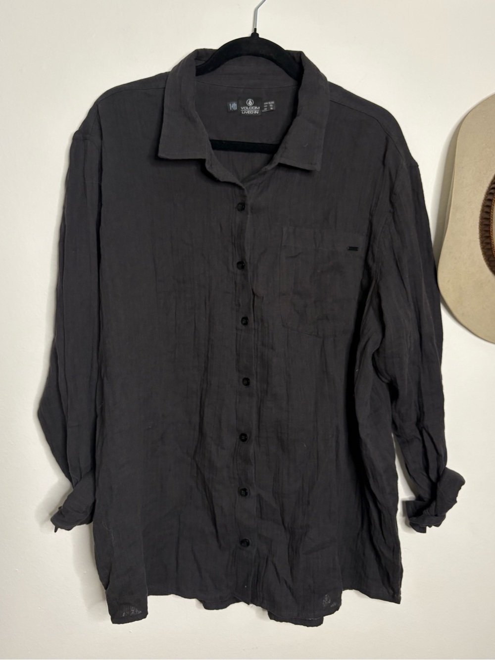 Volcom Men's Black Button-Up Long Sleeve Shirt